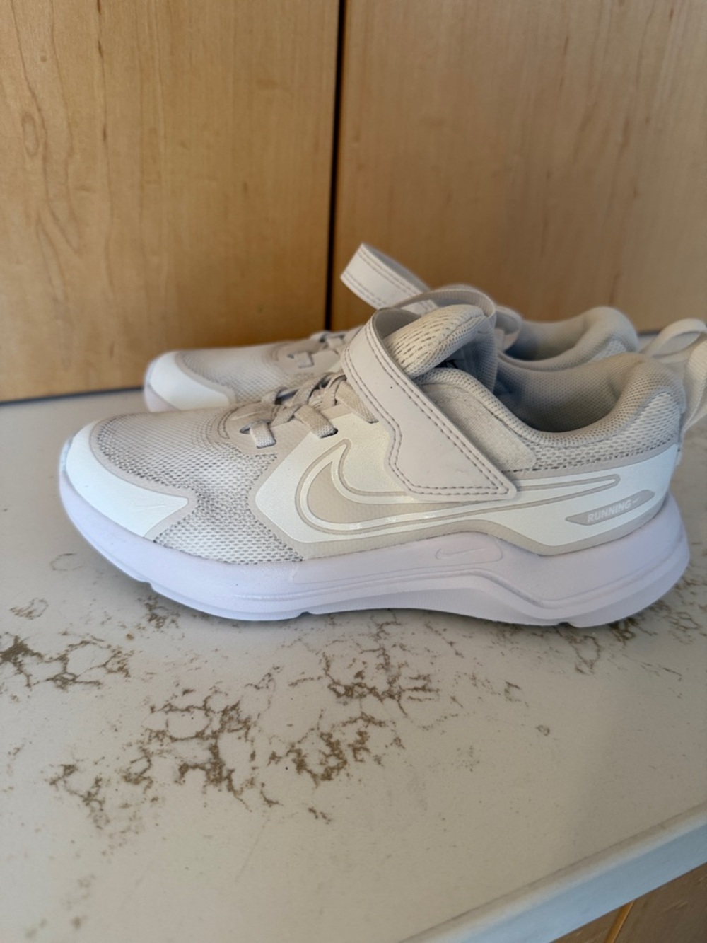 Nike Cosmic Runner Girls Shoe